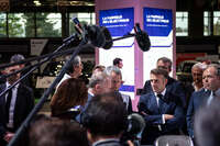Emmanuel Macron au Mondial de l'Auto Emmanuel Macron au Mondial de l'Auto